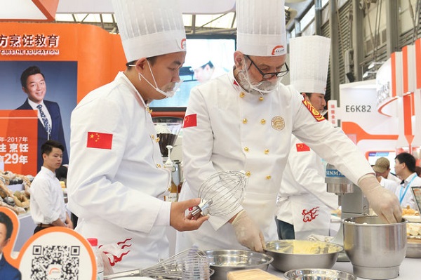 合作共享 品质创新――新东方烹饪教育强势出击上海国际烘焙展