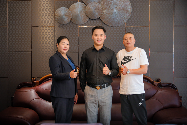 优秀学子-黄涛和他的长沙黄氏餐饮管理有限企业